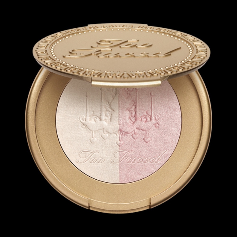 TOO FACED ONE HOT MAMA MAKEUP SET - Picture 4 of 5
